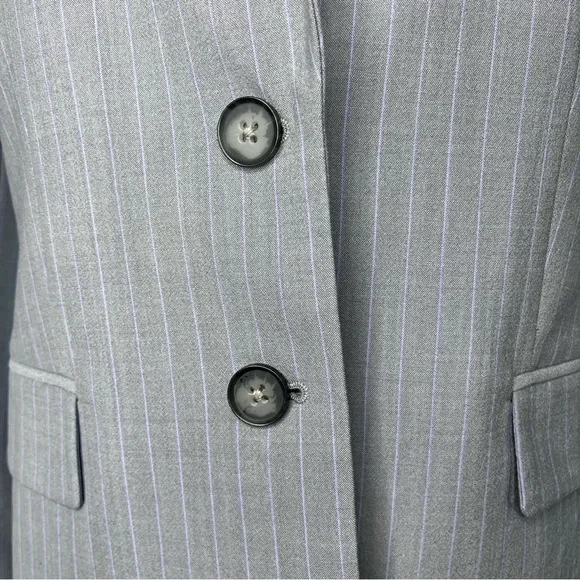 Banana Republic Women's Gray Pinstripe Blazer Size 6 - Picture 6 of 12